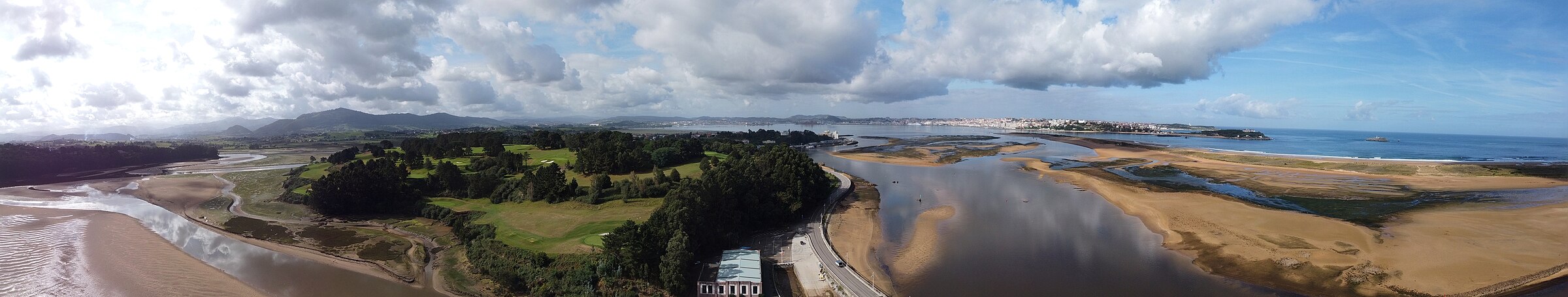 Panorámica de la bahía de Santander desde el cerro Cotrajón
